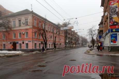 Подполье заявило об ударе по складу ГСМ в Полтаве. Предположительно, горят горюче-смазочные материалы.