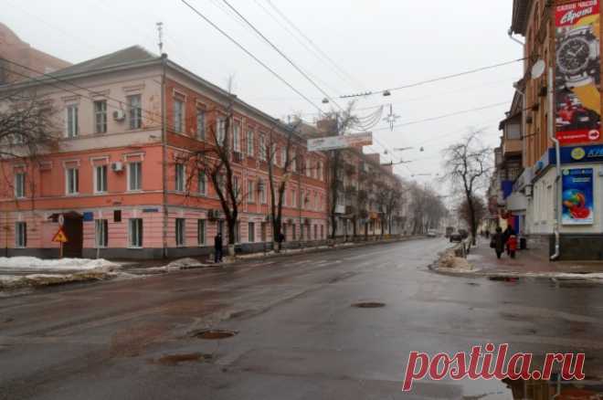 Подполье заявило об ударе по складу ГСМ в Полтаве. Предположительно, горят горюче-смазочные материалы.
