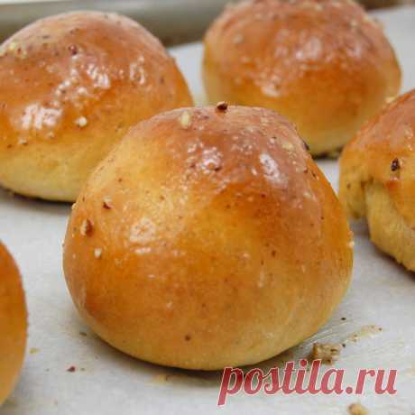 Нежные картофельные булочки получаются очень воздушными и ароматными.