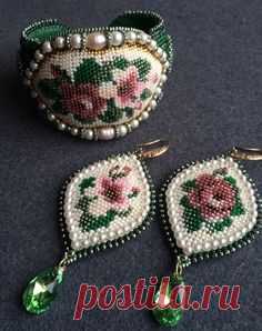 Микровышивка крестиком бисером на украшениях