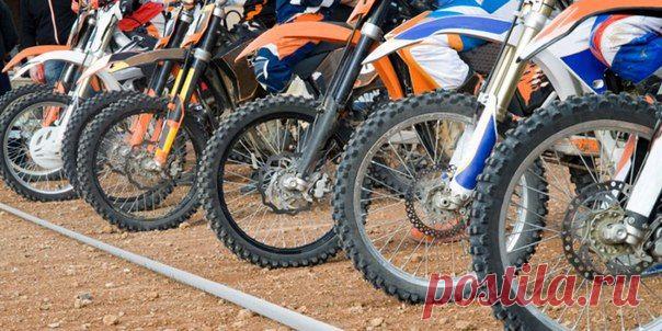 Верховный суд разрешил езду на мотоцикле без прав / Только машины