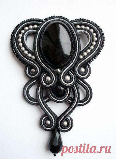 (1) Брошь Your Majesty-02 | Soutache and Beaded Embroidery
