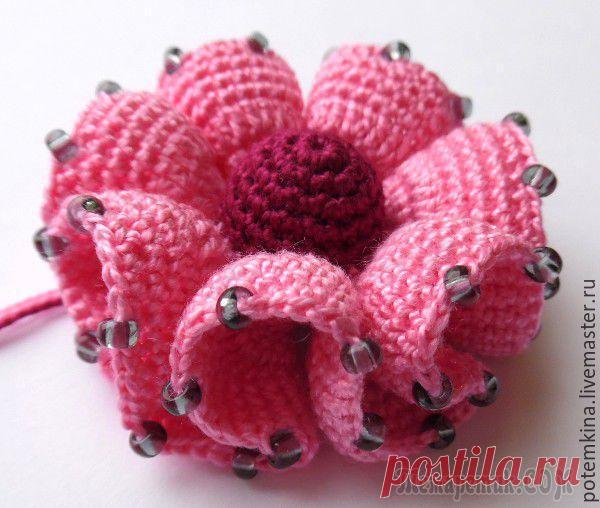Вяжем цветок с воланами крючком Для вязания потребуется:- нитки хлопок 100% 