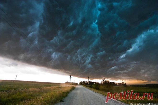 Удивительные и пугающие снимки грозовых небес : НОВОСТИ В ФОТОГРАФИЯХ