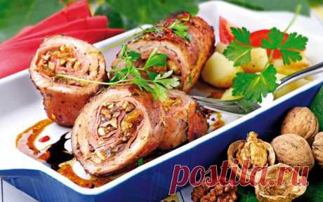 Мясной рулет с грецкими орехами