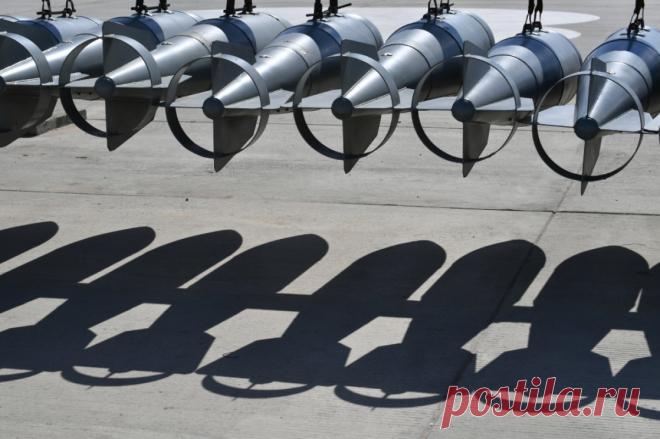 ​«Коксохим» крошат в труху. Авиация РФ бомбит главный бастион ВСУ в Авдеевке. Проливные дожди не мешают ВКС России бить по вражеским позициям