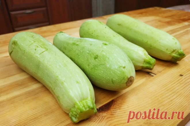 Попался новый рецепт из кабачков: вкуснее, чем блины и оладьи, только проще и жарить не нужно