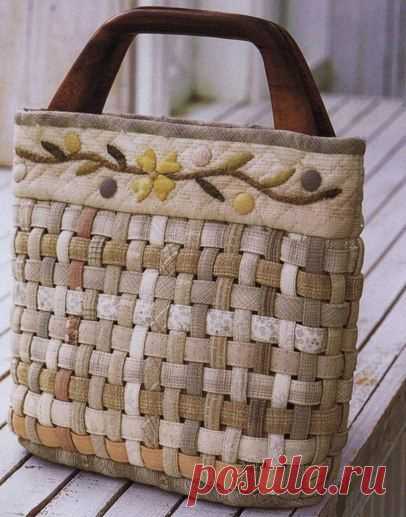 ​Плетеная сумка из ткани Плетеная сумка из тканиПлетеная сумка из ткани обладает повышенной прочностью.
