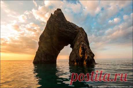 ФотоТелеграф » Золотые ворота Карадага
