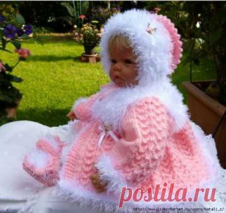 РОЗОВОЕ ПАЛЬТО С ТРАВКОЙ