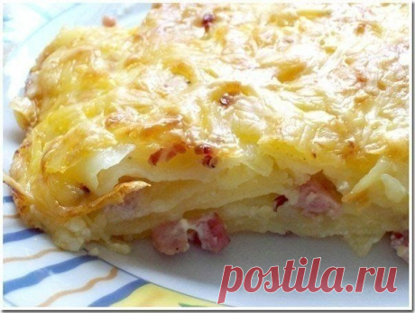 Картофельная запеканка с копчёным окороком и сырной корочкой