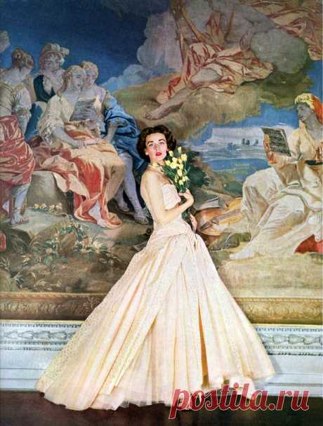 Dorian Leigh in Modess ad, 1952