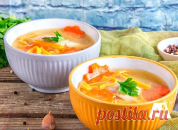 Овощной суп с лапшой Овощной суп с лапшой очень прост и вкусен. Изысканность домашнему супу придает карри.Для приготовления 4х порций нам понадобиться:2 средних цуккини&nbsp;2 моркови&nbsp;1 средняя луковица&nbsp;½ кочетка (400г) савойской капусты&nbsp;2 столовых ложки сливочного масла&nbsp;450г замороженной...