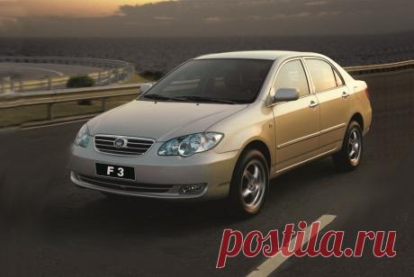 Некоторые автомобили настолько хороши, что отказываются покидать рынок. BYD F3 пережил уже три фейслифтинга и всё ещё держится в топе продаж Поднебесной.