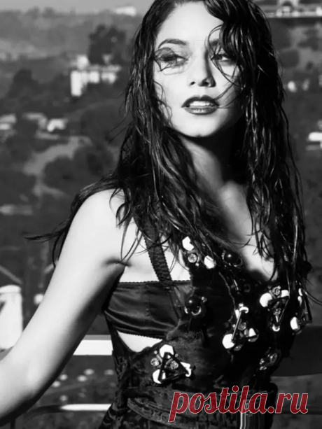 Ванесса Хадженс (Vanessa Hudgens) в фотосессии Джона Руссо (John Russo) для журнала Harper’s Bazaar Arabia (декабрь 2012)