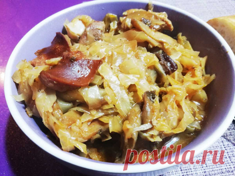 Как приготовить бигус из квашеной и свежей капусты с мясом, грибами, черносливом