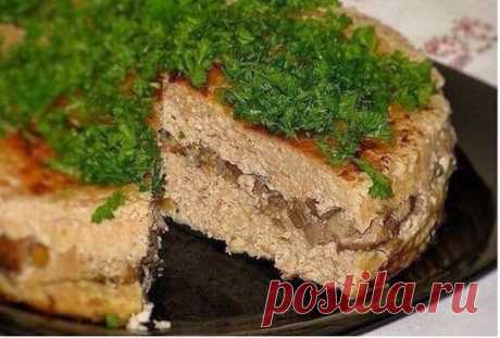 Куриная запеканка 🥧
Ингредиенты:
1,2 кг куриного фарша (из грудок)
1 яйцо
1 луковица
500 г свежих грибов (у нас шампиньоны)
2-3 зубчика чеснока
пучок петрушки
соль, перец по вкусу
За рецепт спасибо группе Диетические рецепты
Приготовление:‍
1. Лук и грибы режем на кусочки, тушим в водичке до готовности.
2. Добавляем яйцо, соль, перец, все хорошо перемешиваем.
3. Выкладываем половину фарша в форму, разравниваем. На него выкладываем грибы с луком. Сверху - вторую половину фарша.
4. Накр