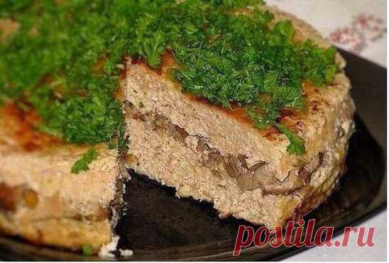 Куриная запеканка 🥧
Ингредиенты:
1,2 кг куриного фарша (из грудок)
1 яйцо
1 луковица
500 г свежих грибов (у нас шампиньоны)
2-3 зубчика чеснока
пучок петрушки
соль, перец по вкусу
За рецепт спасибо группе Диетические рецепты
Приготовление:‍
1. Лук и грибы режем на кусочки, тушим в водичке до готовности.
2. Добавляем яйцо, соль, перец, все хорошо перемешиваем.
3. Выкладываем половину фарша в форму, разравниваем. На него выкладываем грибы с луком. Сверху - вторую половину фарша.
4. Накр