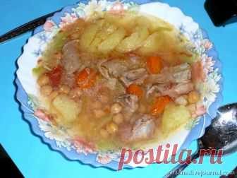 Шурбо (суп с горохом). Это пожалуй мой любимый вариант шурпы, которая готовится без обжарки продуктов.   Состав: Мясо - (лучше всего грудинка - говядина или баранина) - примерно 1 кг. Лук - лука нужно много. 5 - 6 штук, больших. Морковь - 2 шт. Помидоры - 2 шт. Болгарский перец -  1-2 шт. Картофель - 4-5 шт.…