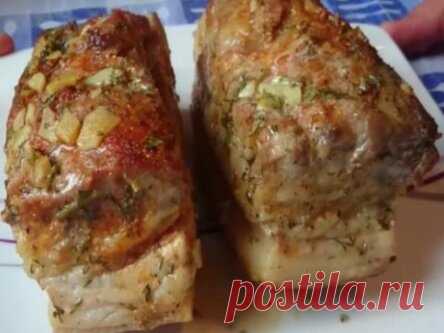 Обалденное сало, запеченное в фольге в духовке — вкусное и ароматное! Очень вкусно с черным хлебом!