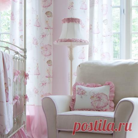 Ivory Ridged Floor Lamp with Ring of Roses Shade | Carousel Designs