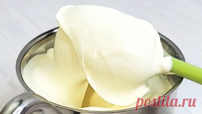 Потрясающе вкусный крем для прослойки любого торта. Простой рецепт крема со вкусом мороженого.
Сегодня приготовим потрясающе вкусный крем для прослойки торта. Нежный и сливочный вкус этого крема сделает любой торт незабываемым и восхитительно вкусным. Рецепт очень простой!  
Ингредиенты:
- 400 г сливок 33-35% 
- 270 г белого шоколада
- 30 г глюкозного сиропа
- Ванилин или ванильный сахар

Приготовление:
1. Первым делом нагреваем сливки до состояния, очень близкого к кипени...