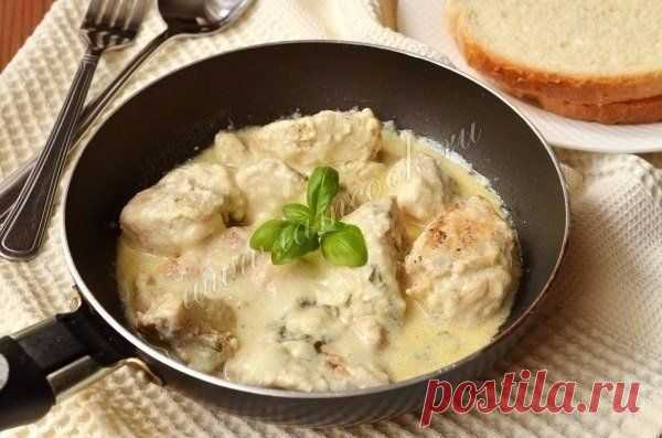 Куриные грудки в сливочном соусе






Ингредиенты:

Куриная грудка - 1 шт. (700 грамм);
Сливки (20%) - 150 мл;
Сыр - 100 грамм;
Чеснок - 2 зубчика;
Зелень - 2 ст.л;
Паприка сладкая - 1 ч.л;
Соль, черный молотый перец - по вкусу;
Растительное масло - для обжаривания.

Далее в нашей группе ... ;)