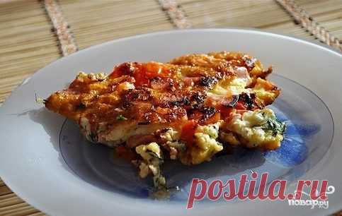 Яичница с колбасой, помидорами и сыром - пошаговый рецепт с фото на Повар.ру