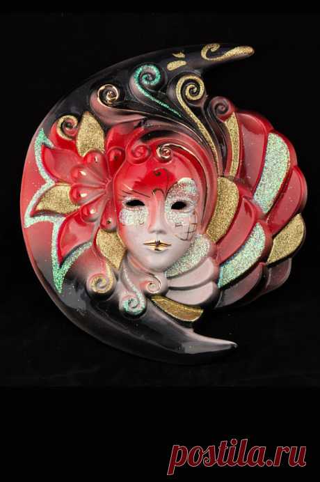 Venetian Mask Eclipsys Eclipsys  Eclipsys: Venetian ceramic mask, handcrafted in Venice by expert craftsmen. The mask was brought first at a temperature of 1050C for the decorations, then to 980C for glazing and to 770C for the gold decorations . After a 50 hour exposure to heating, a superb and original
