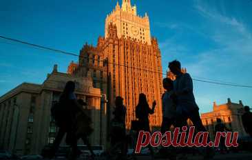 Ответ на &quot;беспрецедентную антироссийскую кампанию&quot;. Санкции РФ против Японии. РФ ввела ответные меры против 30 японских граждан, включая официального представителя МИД Японии Тосихиро Китамуру