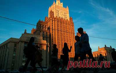 Ответ на "беспрецедентную антироссийскую кампанию". Санкции РФ против Японии. РФ ввела ответные меры против 30 японских граждан, включая официального представителя МИД Японии Тосихиро Китамуру