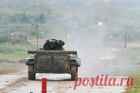 Российские военные получат БМП «Басурманин». Мотострелковое подразделение Восточного военного округа в Еврейской автономной области получит модернизированные боевые машины пехоты. БМП-1АМ «Басурманин» оснащены боевым модулем с автоматической пушкой калибра 30 миллиметров и спаренным пулеметом. Машины поставят в феврале.