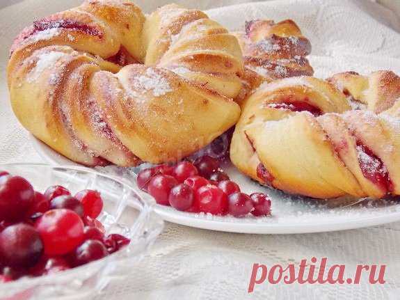 Булочки с клюквой Завиточки