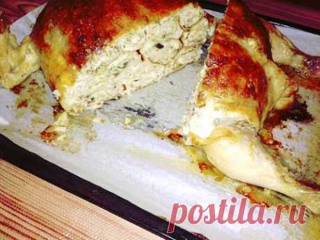 Курица фаршированная блинами

Курица 
Блины 10-11 шт.
Шампиньоны 250 г
Лук 1 шт
Зелень
Яйцо 1 шт
Сыр 100 г
Соль
Перец
Майонез