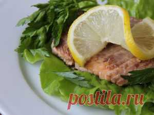 Рыба, жаренная с лимоном
Вкусный рецепт жаренной рыбы на завтрак. Завтрак будет сытный, вкусный, полезный. Подавать с картофельным пюре или отварным рисом с салатом.

Ингредиенты:

— 500 г филе горбуши или форели

— сок ½ лимона

— 1 лимон

— 3 ст. ложки панировочных сухарей

— 150 г топленого масла

— соль по вкусу

Приготовление: Читать далее »