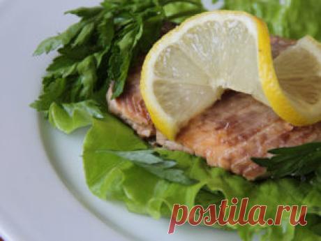 Рыба, жаренная с лимоном
Вкусный рецепт жаренной рыбы на завтрак. Завтрак будет сытный, вкусный, полезный. Подавать с картофельным пюре или отварным рисом с салатом.

Ингредиенты:

— 500 г филе горбуши или форели

— сок ½ лимона

— 1 лимон

— 3 ст. ложки панировочных сухарей

— 150 г топленого масла

— соль по вкусу

Приготовление: Читать далее »