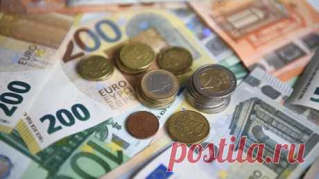 Курс евро на Московской бирже опустился ниже 96 рублей