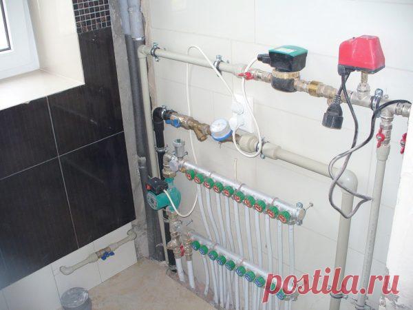 Теплый пол водяной Водяные или гидравлические, полы — самый распространенный вид утепленных полов. Во-первых, водяной пол ниже в цене при установке и последующей эксплуатации. Во вторых – его можно сделать своими руками, не прибегая к помощи профессиональных укладчиков, а значит – снизить затраты. В третьих – водяной пол считается более безопасным для человеческого здоровья, по сравнению, например, с […]