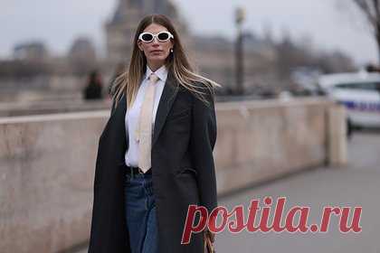 Стилист Рогов перечислил три новых модных тренда в одежде. Российский стилист Александр Рогов перечислил три новых модных тренда в одежде. Так, в числе актуальных предметов гардероба изделия с принтом «горох», которые представлены такими брендами, как Balmain, Miu Miu и Valentino. В то же время популярными стали галстуки в качестве дополнения к женским образам.