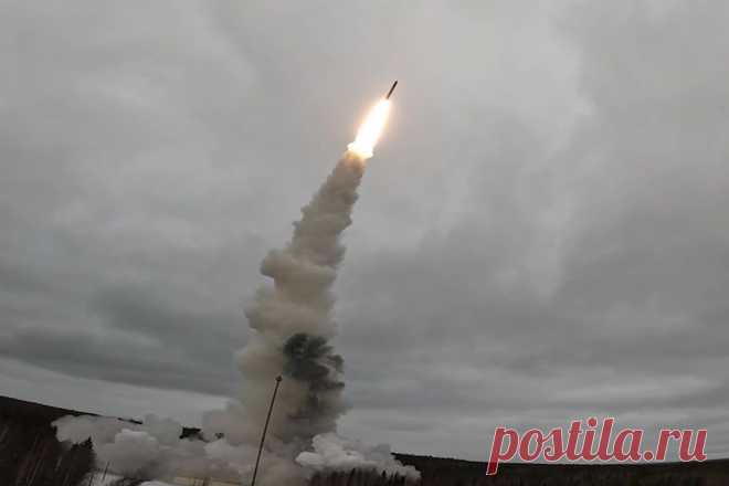 Сдохли. Российские ракеты превратили застолье СБУ в кровавое месиво. В Одессе офицеров спецслужб разорвало в куски ракетой на празднике СБУ.