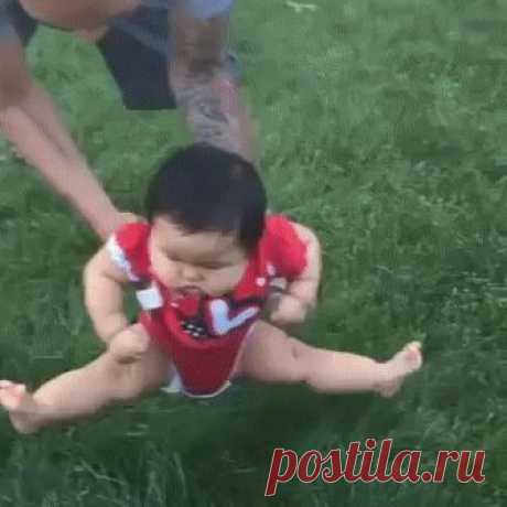 Городского жителя вывели на травку)))