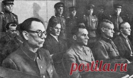 Что стало с человеком, который сдал «красным» предателя Власова 12 мая 1945 года недалеко от города Пльзень в Чехословакии был задержан и доставлен в штаб маршала Конева А.А. Власов, главнокомандующий так называемой «Русской освободительной армии» (РОА) на службе у Третьего рейха.