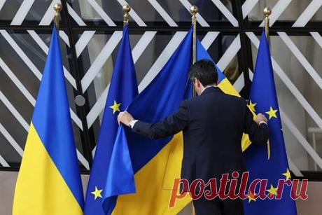 Запад продолжит оказывать Украине помощь по вступлению в ЕС. Председатели Европейского союза сделали совместное заявление, в котором сообщили, что ЕС намерен продолжать оказывать финансовую поддержку. Украине и помогать на пути вступления в свои ряды. Планируется, что в ближайшие несколько лет Украина получит 50 миллиардов долларов.