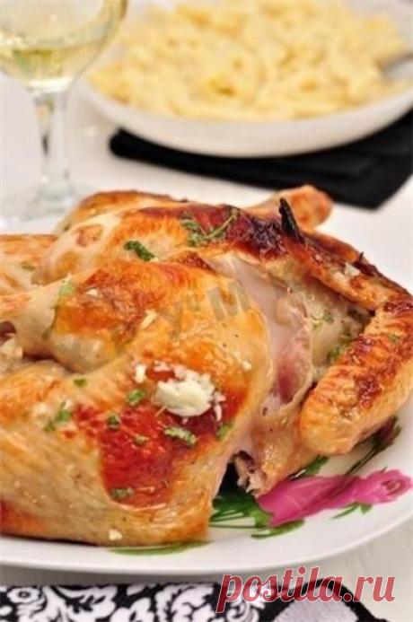 Рецепт Жареная курица в чесночном соусе и пенне в сырно-сливочном соусе с фото
