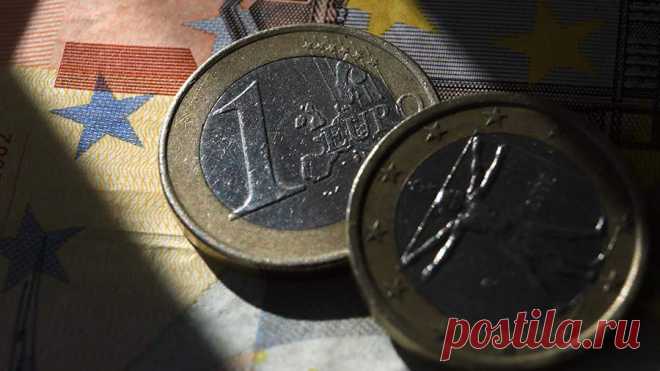 Франция заморозила активы Центробанка России на сумму €22 млрд
