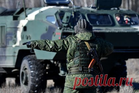 Польша оценила размещение Россией ядерного оружия в Белоруссии. Размещение Россией тактического ядерного оружия в Белоруссии является элементом эскалации. Такую оценку дал премьер-министр Польши Матеуш Моравецкий. «Реакция должна быть спокойной, но твердой. Мы не можем быть запуганы российскими пропагандистами», — сказал политик.