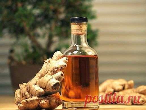 Имбирная настойка - старинный тибетский рецепт

Для приготовления настойки из имбиря необходимо 250 г корня имбиря.

Промыть, почистить, нарезать на пластинки, заполнить ими небольшую емкость (баночку из-под сметаны или хрена) и залить емкость водкой доверху.
Показать полностью…