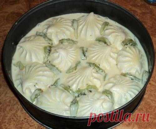 Торт без выпечки с киви

Ингредиенты:
Зефир — 500 Грамм
Желатин — 50 Грамм
Творог — 350 Грамм
Сметана — 350 Грамм
Кокосовая стружка — По вкусу
Сахар — 1 Стакан
Киви — 3 Штуки

Количество порций: 5-7

Приготовление:
1. Зефир делим на половинки и выкладываем очень плотно друг к другу в форму.
2. Киви чистим, нарезаем тонкими ломтиками. Выкладываем, заполняя пробелы между зефиром.
3. Желатин разводим, как указано на упаковке.
4. Творог, сметану и сахар взбиваем до однородност...