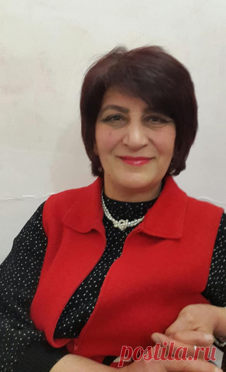 Առօրյա հոգսերից դուրս..🌷.
Աշխատանքային խորհրդակցության ավարտին արված լուսանկարներ....հոգնածությունը թոթափելու հույսով:
Որքան քեզ բարձր պահես,անառիկ,այնքան ցանկալի կլինես անշուշտ:Դու ամբողջ կյանքում հիշիր, որ մարդիկ բարձրունք են սիրում և ոչ թե անդունդ: