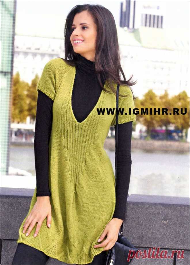 Желто-зеленое платье-реглан из мягкой пряжи, 
от Verena.